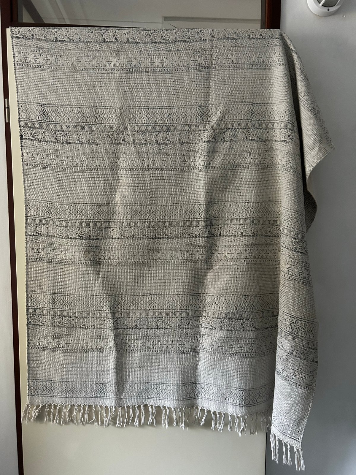 Stijlvol groot vintagelook vloerkleed Grijs/Beige, Huis en Inrichting, Stoffering | Tapijten en Kleden, Gebruikt, 100 tot 150 cm