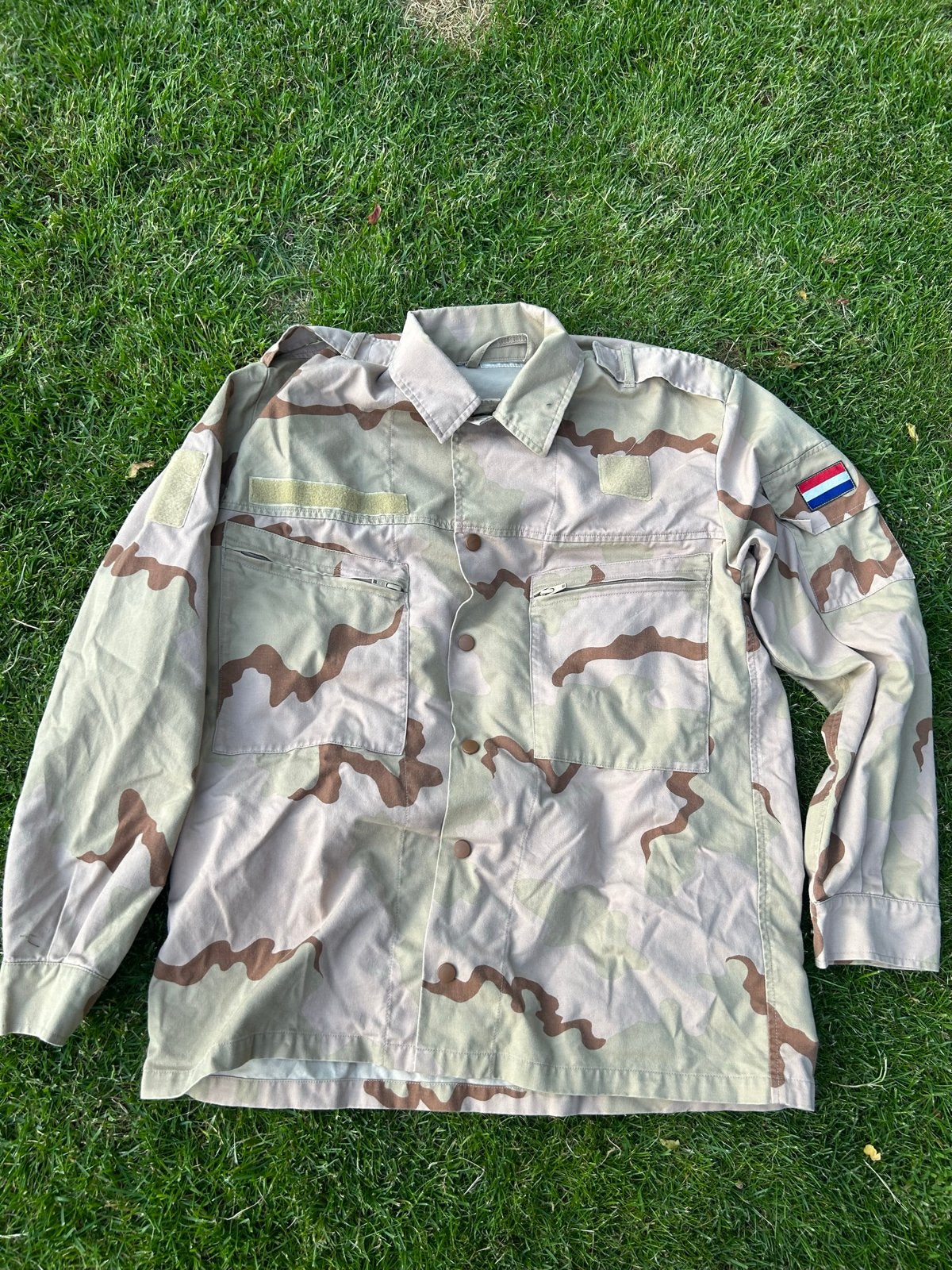 Mooie Desert Woodland Jas - Goede Staat, Verzamelen, Militaria | Algemeen, Ophalen of Verzenden, Landmacht, Nederland, Kleding of Schoenen