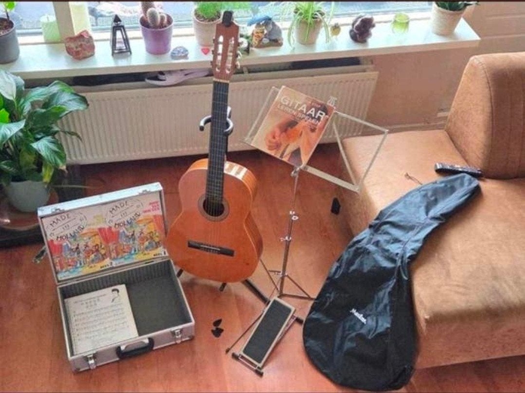 Alhambra 1C gitaar te koop €140 of als compleet set!, Ophalen, Klassieke of Spaanse gitaar