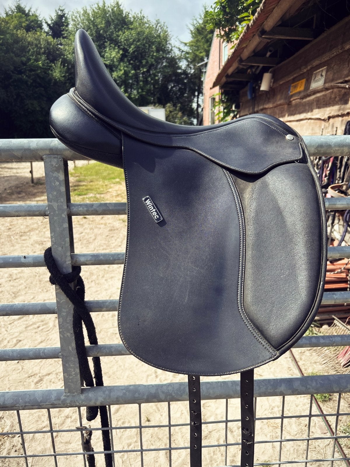 Wintec 500 zadel, Dieren en Toebehoren, Ophalen, Gebruikt, Dressuur, XL (18 inch of meer)