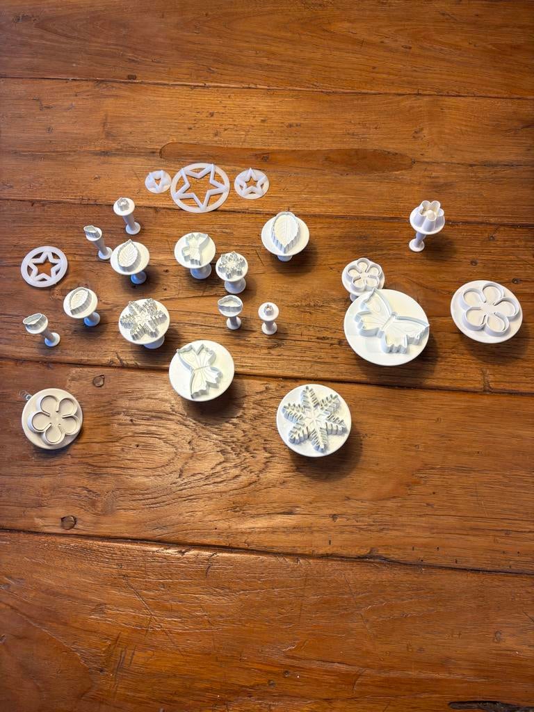 Diverse uitstekers voor taart en cupcakes, Ophalen of Verzenden, Gebruikt, Taarten of Cupcakes, Versiering