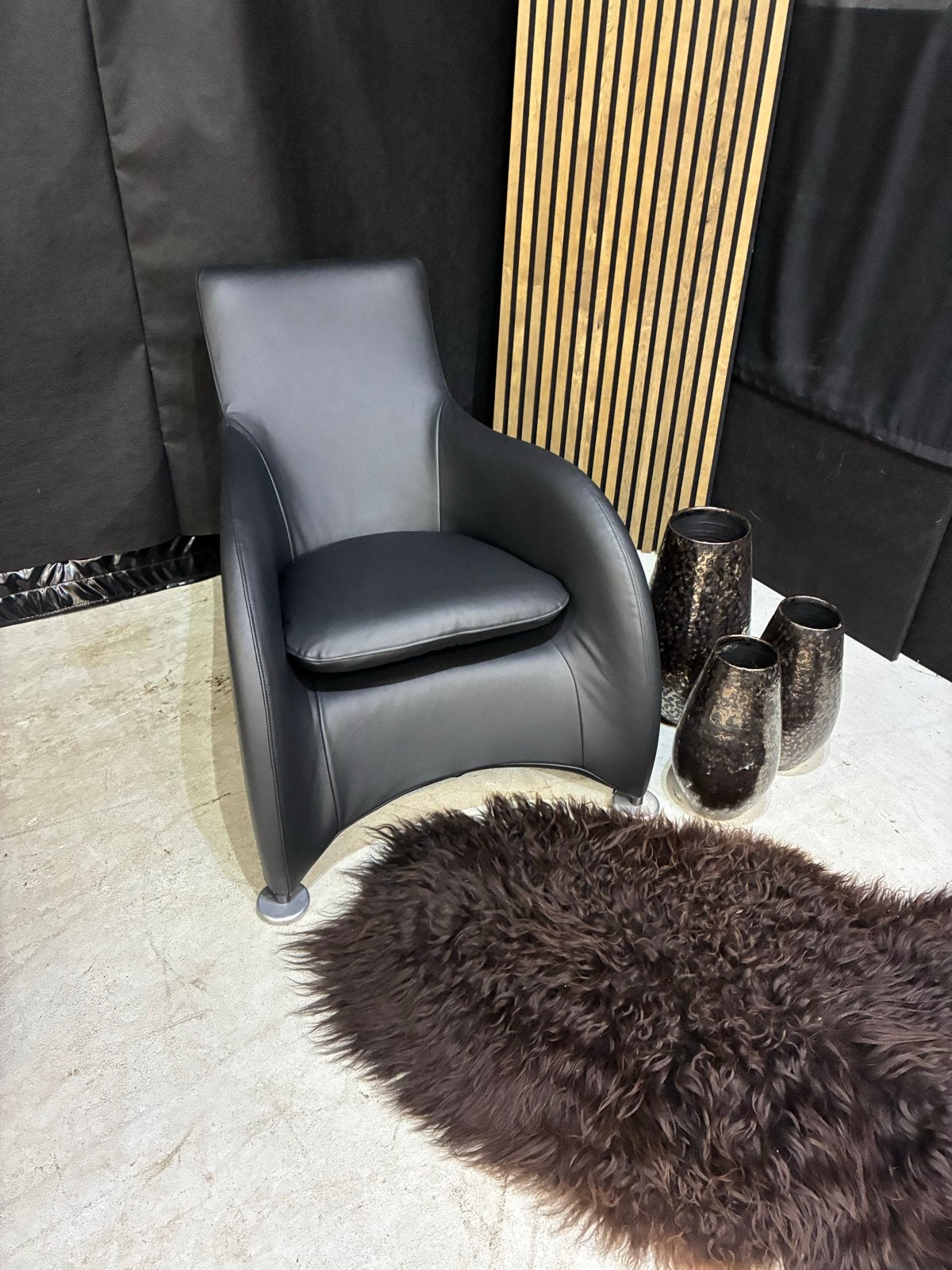 Montis Loge fauteuil - Zwart leer, Ophalen, ., Leer, Zo goed als nieuw