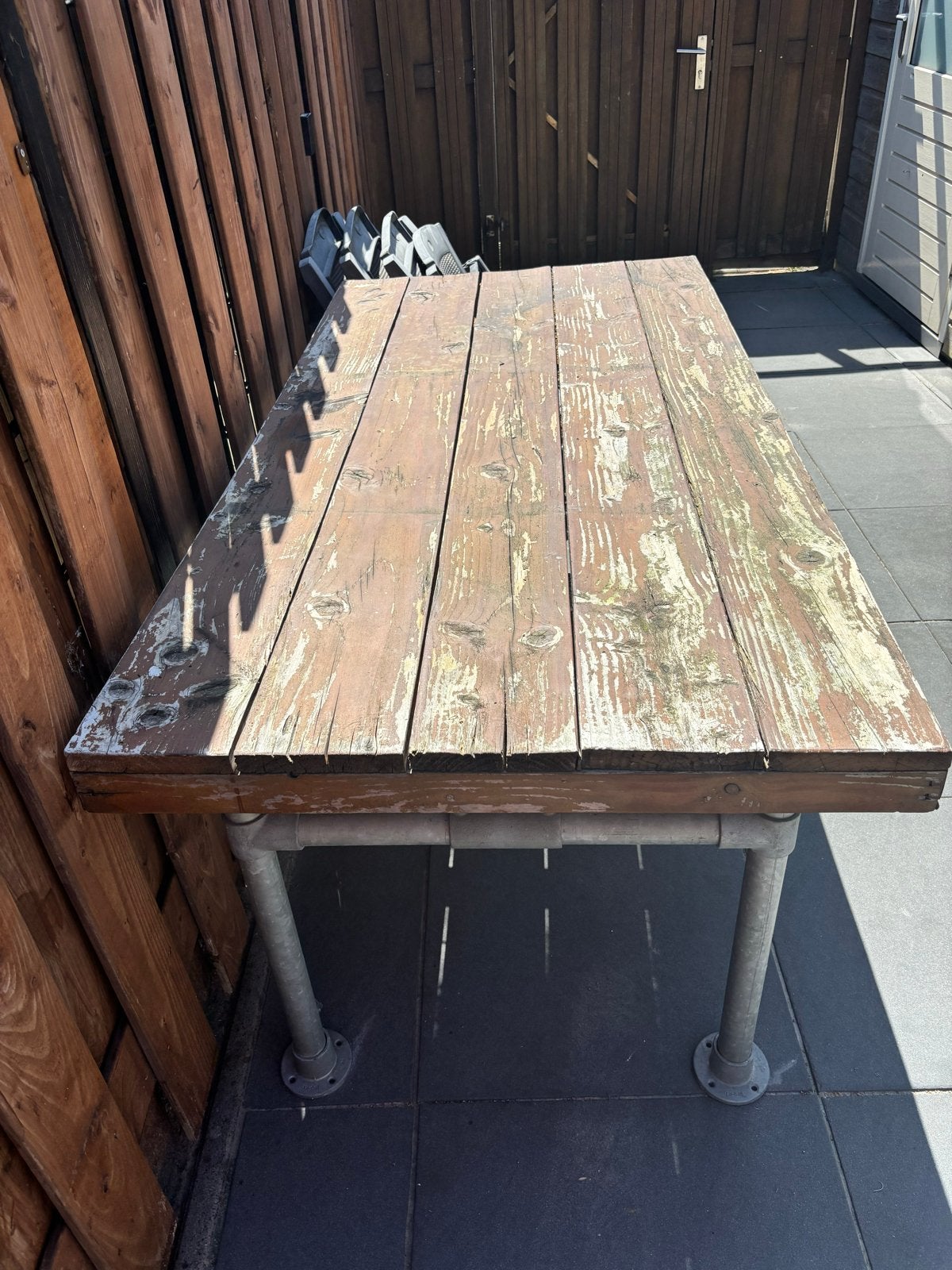 houten tuintafel, steigerbuizen onderstel, Ophalen of Verzenden, Gebruikt, Rechthoekig, Hout