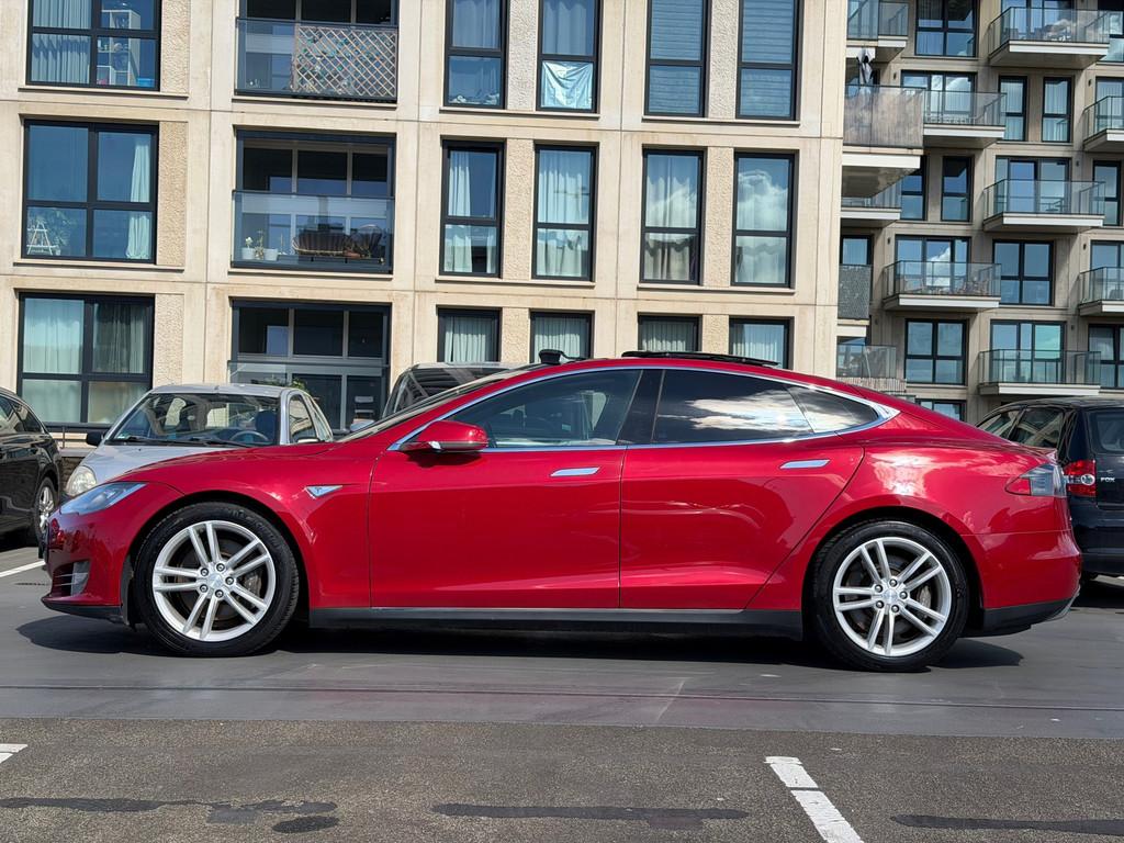 Tesla Model S 85D Base Pano Autopilot Camera PDC LMV Leer St, Auto's, Tesla, 390 km, Gebruikt, Zwart, 2084 kg