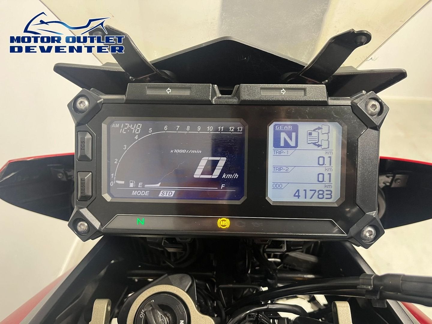 Complete YAMAHA TRACER 900 ABS (bj 2015), Motorrijbewijs A, Bedrijf, Meer dan 35 kW, YAMAHA