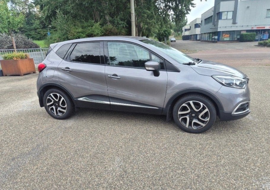 Foto 3 van Renault Captur AUTOMAAT 1.2 TCE 120 EDC 2014 Grijs