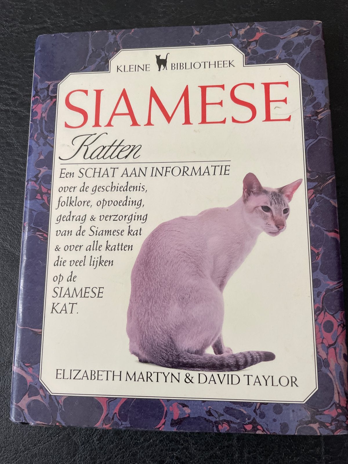 Kleine Bibliotheek: Siamese Katten - Elizabeth Martyn & Davi, Ophalen of Verzenden, Zo goed als nieuw, Katten