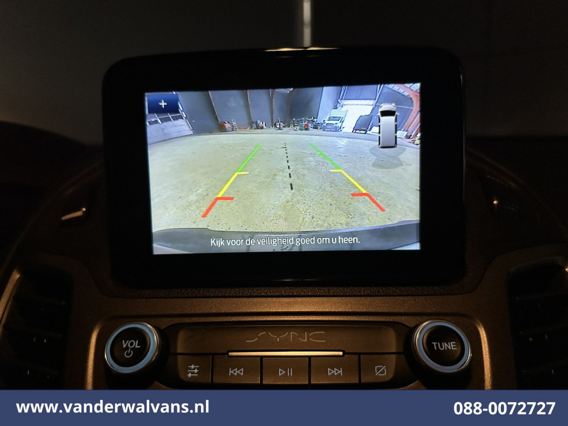 Ford Transit Connect 2.0 TDCI 120pk L2H1 Euro6 Airco | Camer, Auto's, Voorwielaandrijving, Dealer onderhouden, 4 cilinders, Wit
