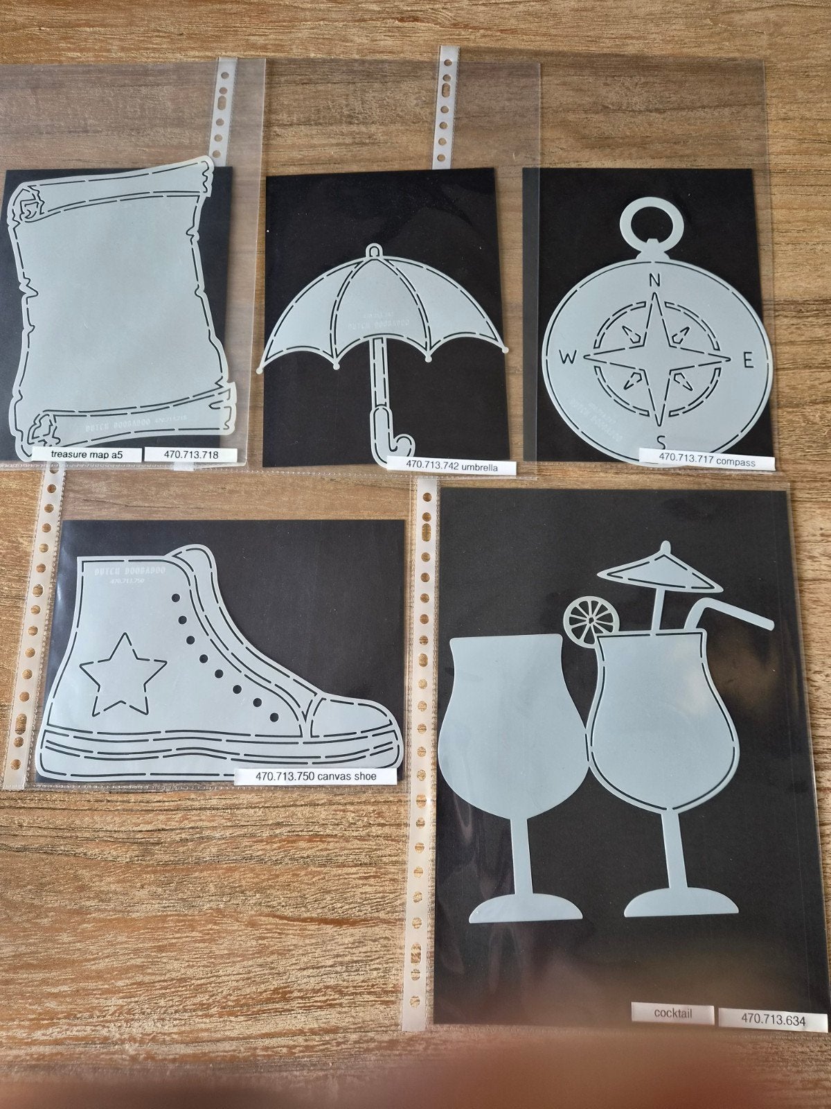 Dutch Doobadoo Stencils - Mallen voor diverse creaties, Hobby en Vrije tijd, Ophalen of Verzenden