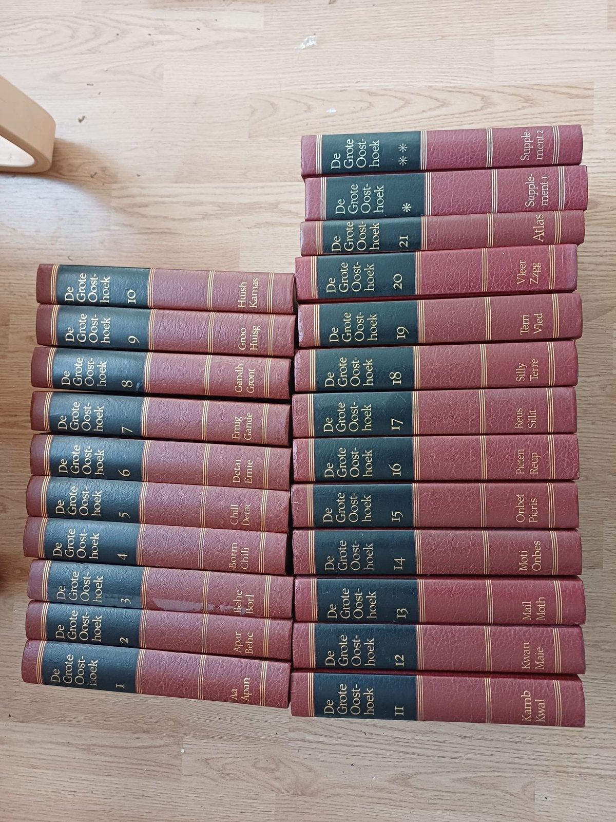 De grote oosthoek encyclopedie 22 delig, Ophalen, Zo goed als nieuw, Algemeen