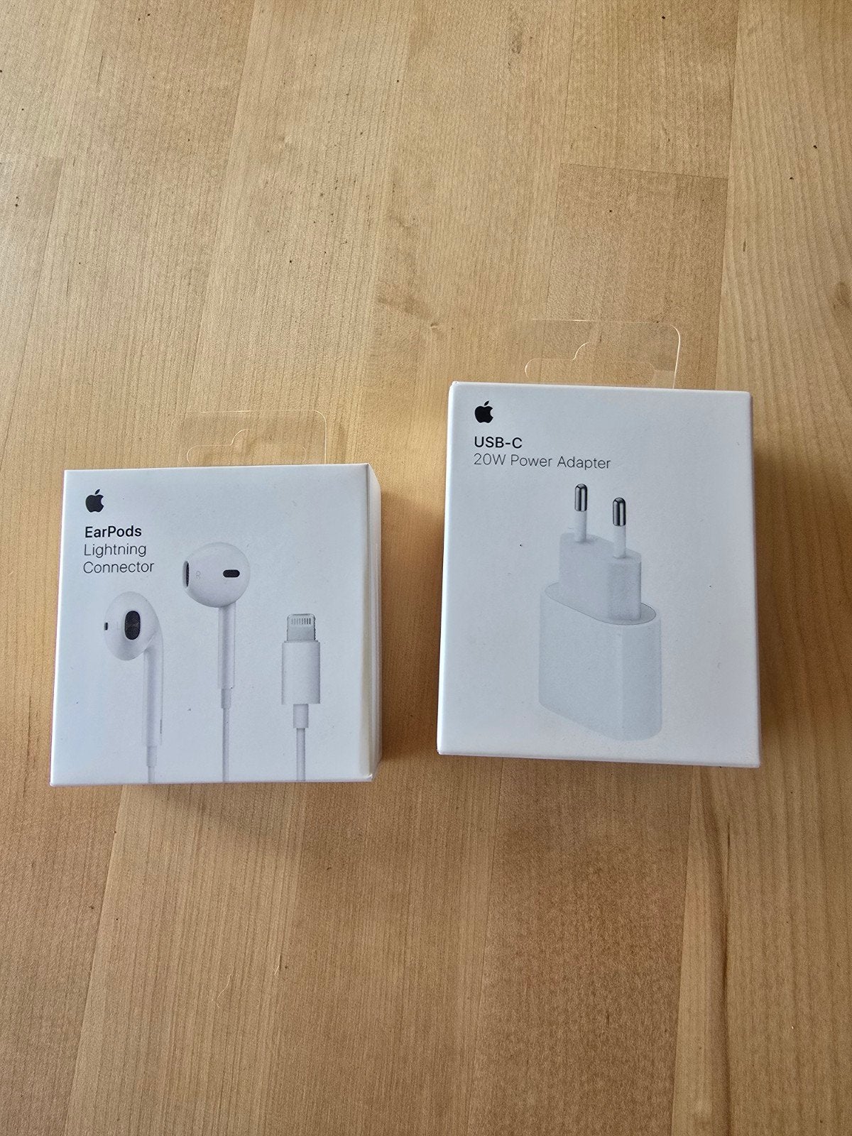 Nieuwe Apple EarPods (Lightning) en 20W USB-C Adapter, Ophalen, In gehoorgang (in-ear), Nieuw, Apple