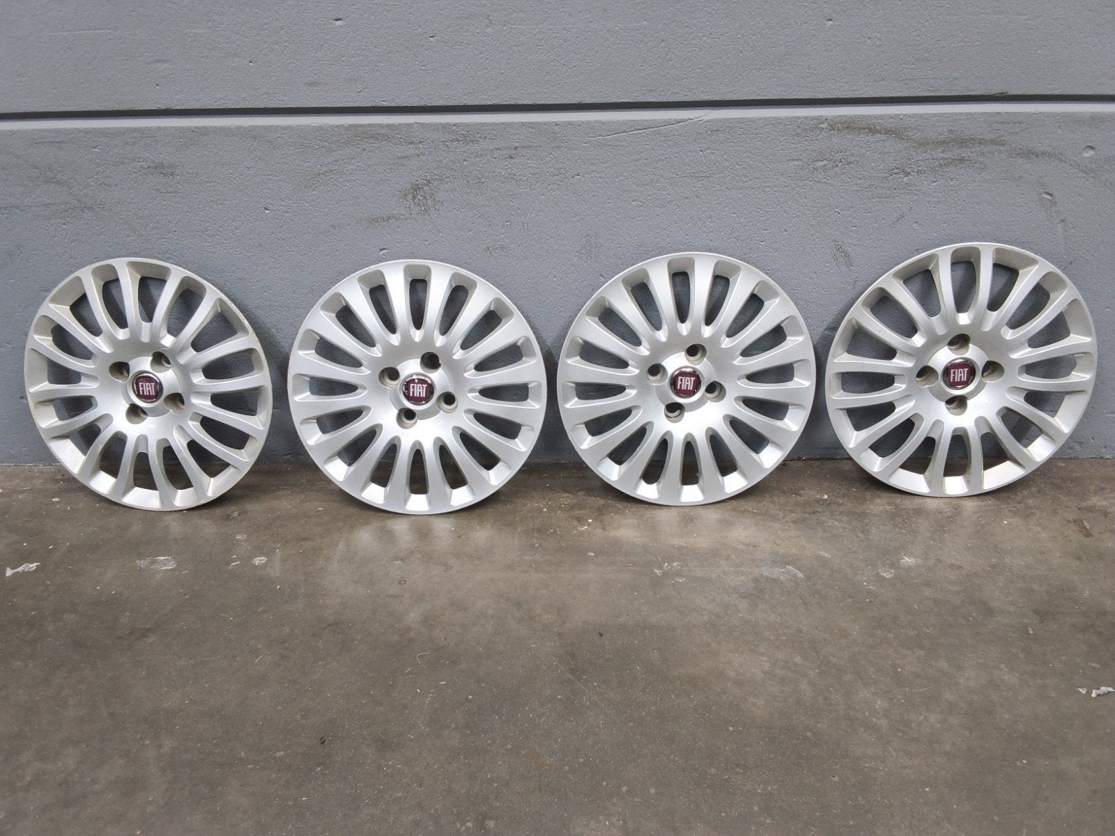 Fiat wieldoppen 15 inch - Set van 4, Ophalen of Verzenden, Gebruikt