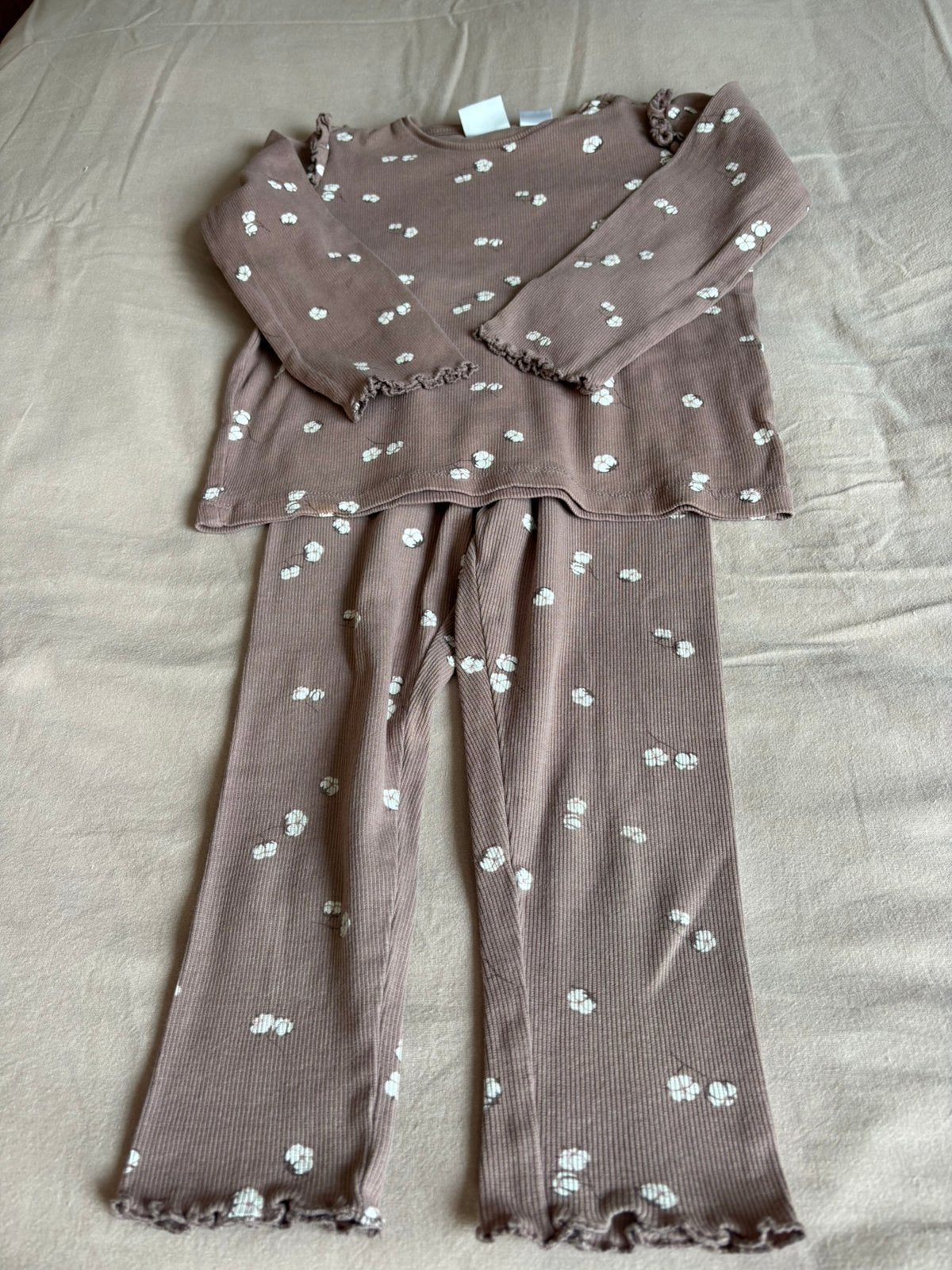 Zata meisje pyama maatje 104, leverkleur, Kinderen en Baby's, Ophalen of Verzenden, Zo goed als nieuw, Meisje, Nacht- of Onderkleding