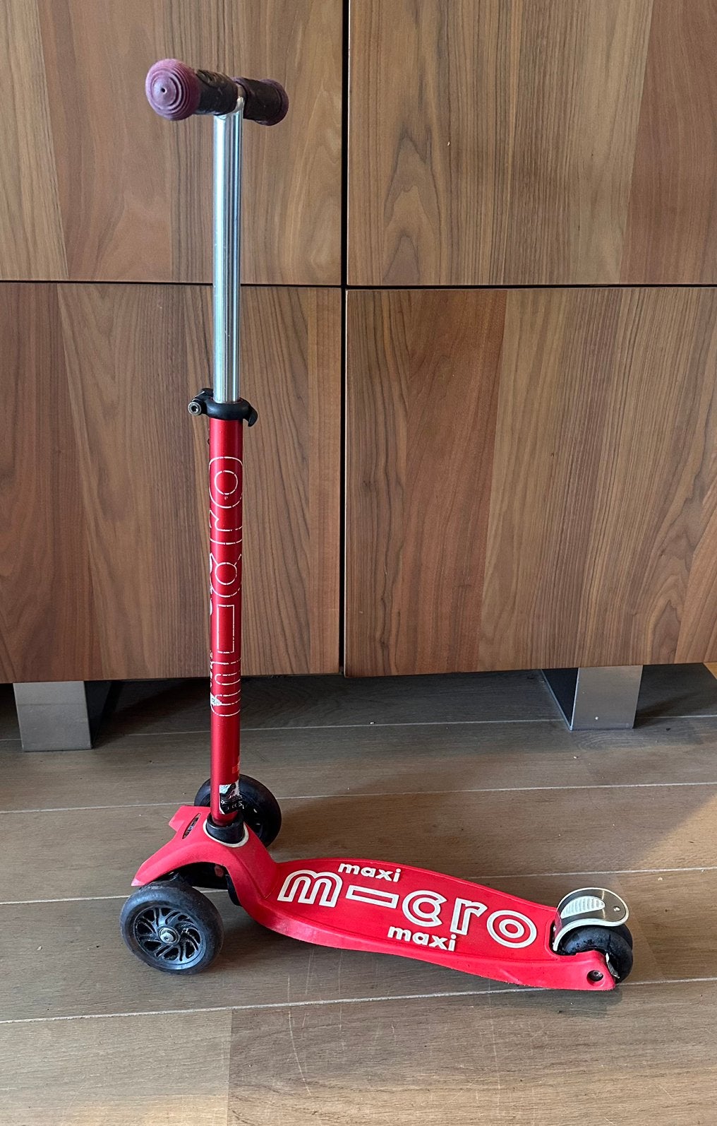 Micro step maxi met lichtgevende wieltjes, Fietsen en Brommers, Ophalen, Zo goed als nieuw, Gewone step