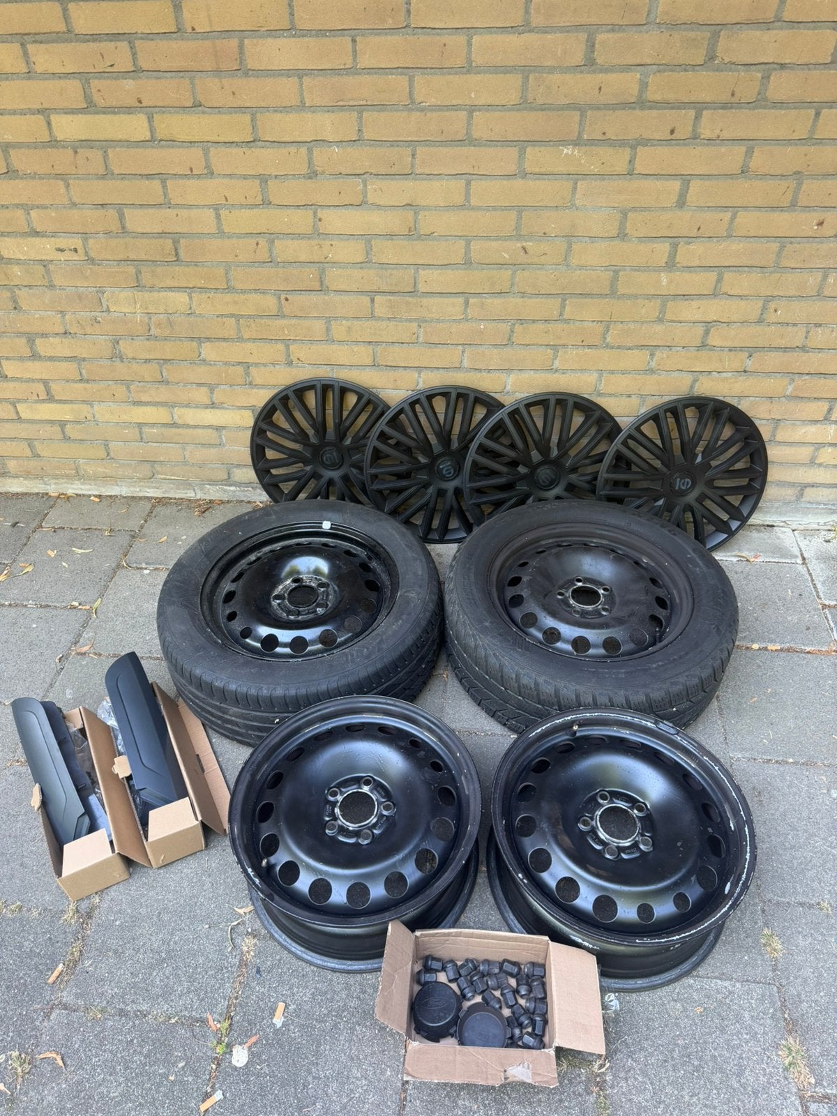 FordTransitConnect L2 16”velgen,banden,wieldoppen&onderdelen, Ophalen, 16 inch, Banden en Velgen, Zomerbanden