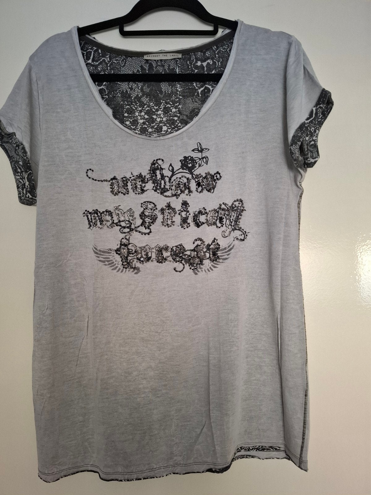 Bridget The Label T-shirt met korte mouwen en pailletten, Maat 42/44 (L), Bridget The Label, Ophalen of Verzenden, Korte mouw