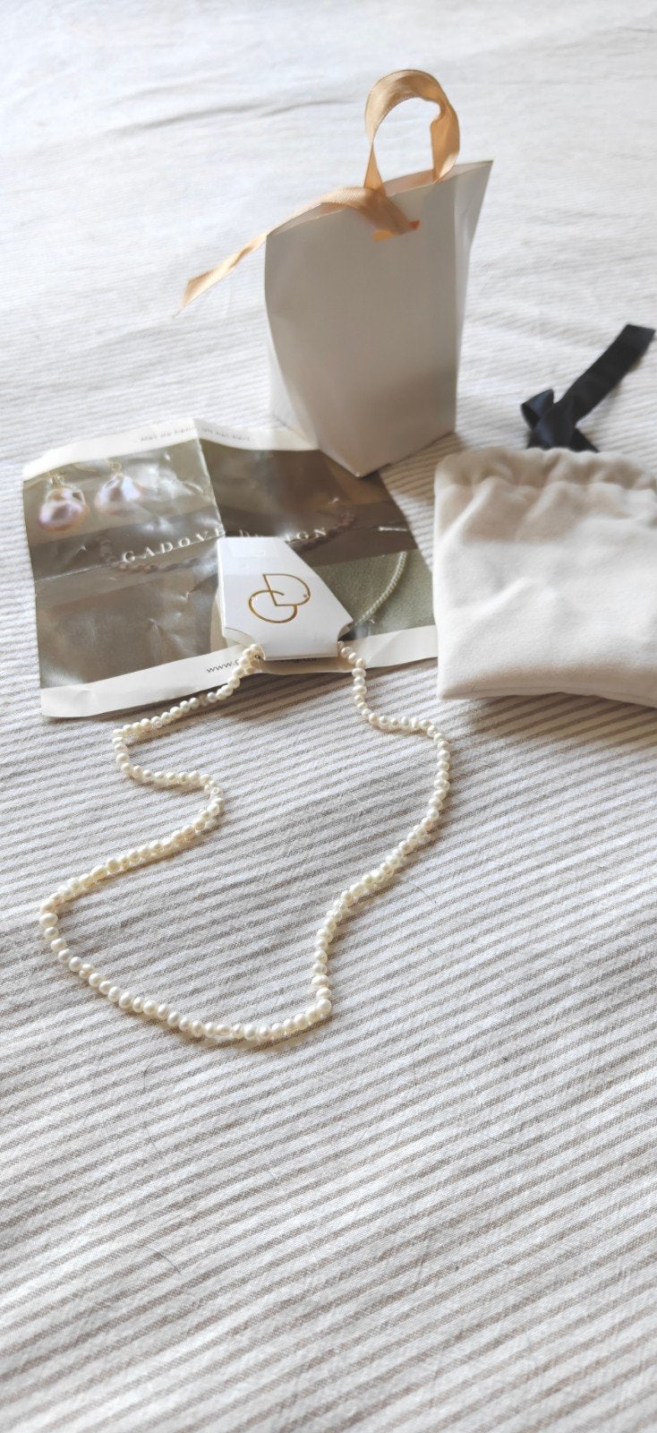 Goudgevulde ketting met natuurlijke witte parels, Overige materialen, Wit, Nieuw, Ophalen of Verzenden