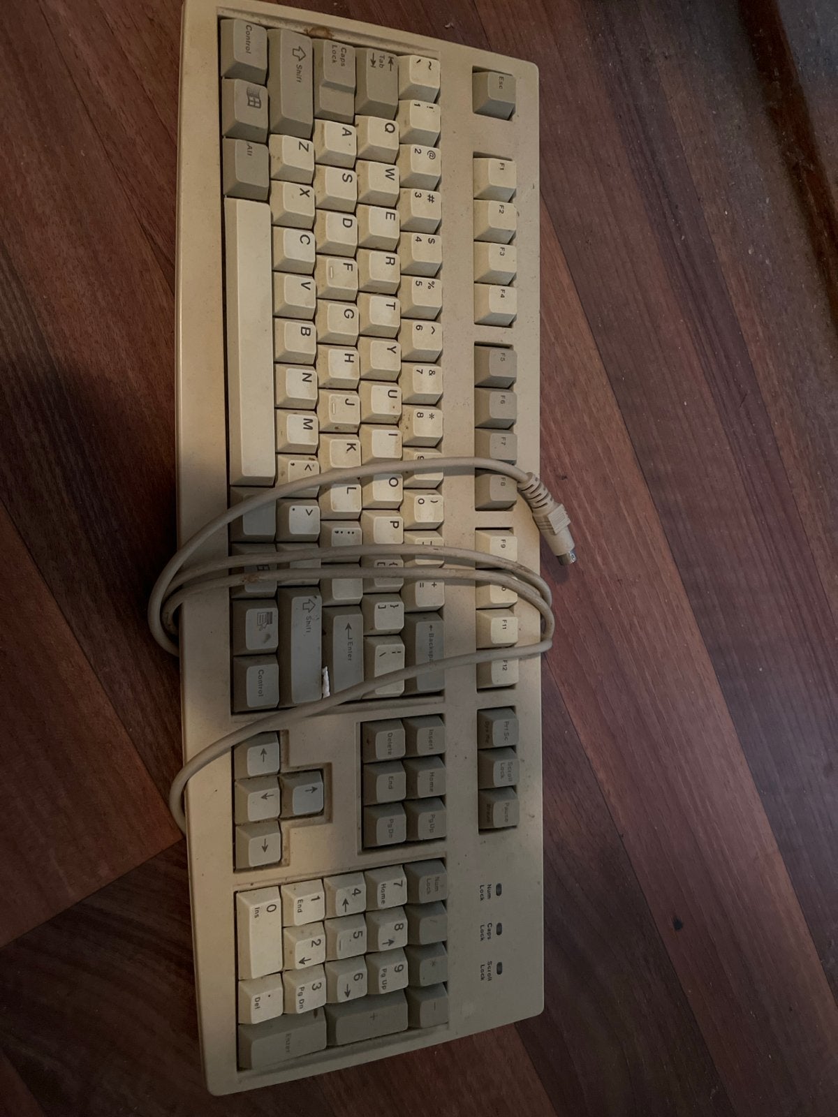 Vintage Bedraad Cherry Toetsenbord - Qwerty Layout, Computers en Software, Toetsenborden, Gebruikt, Ophalen of Verzenden, Qwerty