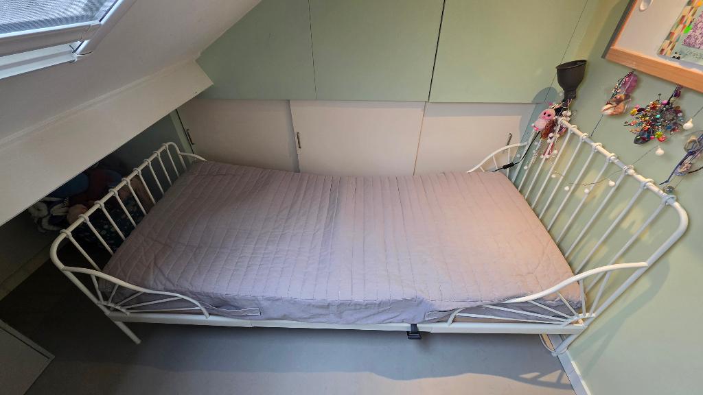 2x IKEA Minnen bed Wit + Elektrische Lattenbodem & Matras, Gebruikt, 70 tot 85 cm, 180 cm of meer, Ophalen