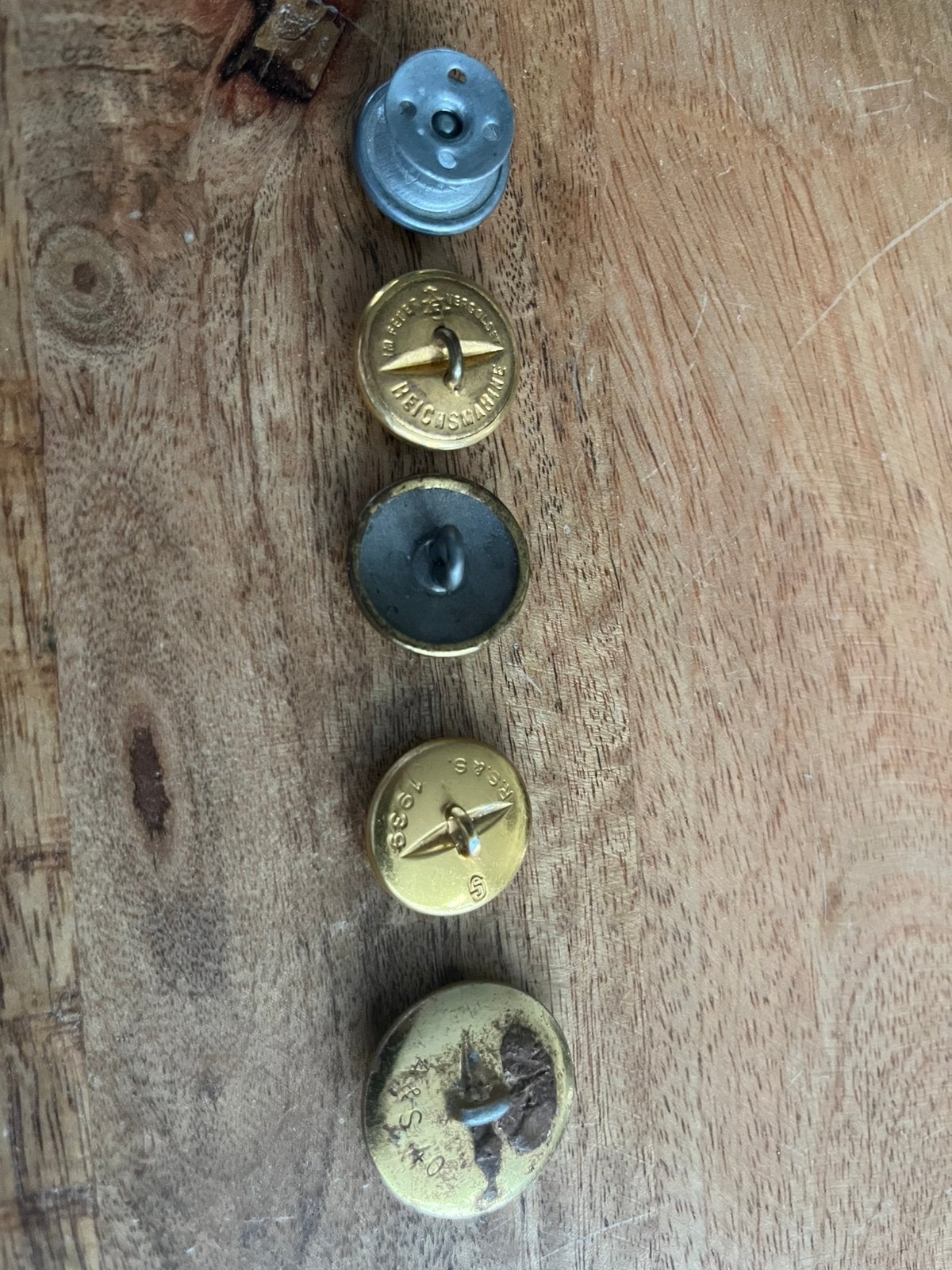 5x kriegsmarine knopen, Verzamelen, Ophalen of Verzenden, Marine, Duitsland, Embleem of Badge