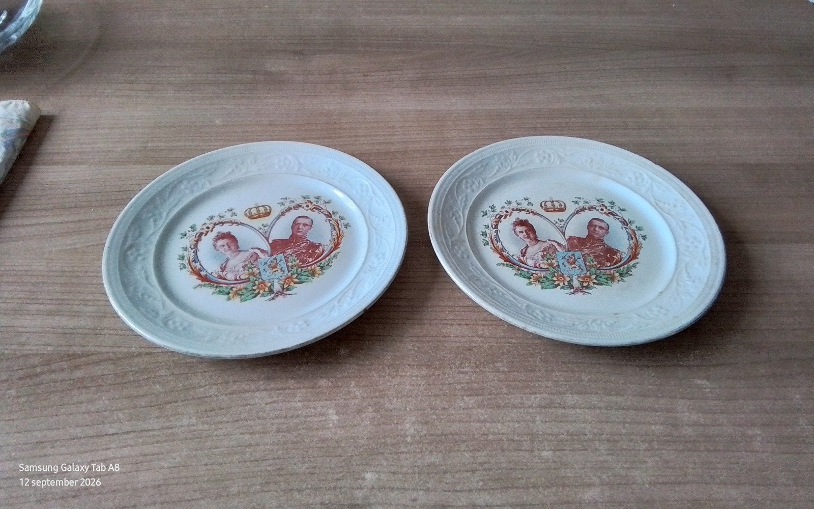 Twee Petrus Regout & Co. Maastricht herdenkingsborden, Ophalen of Verzenden