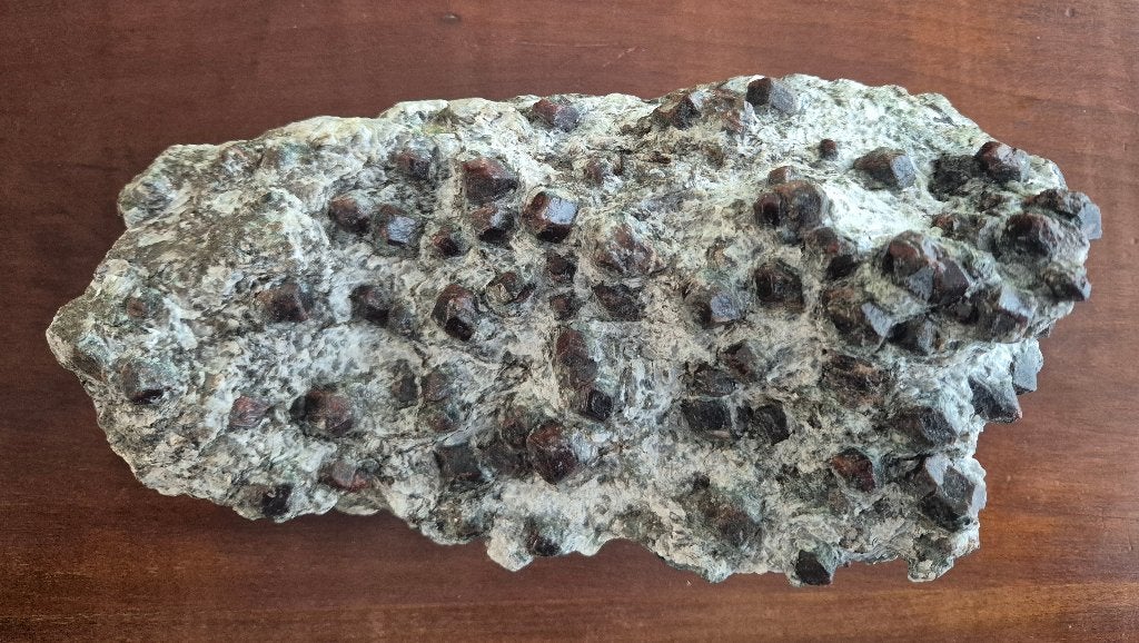 granaat Zillertal Oostenrijk  ca.  2,850 gram, Verzenden