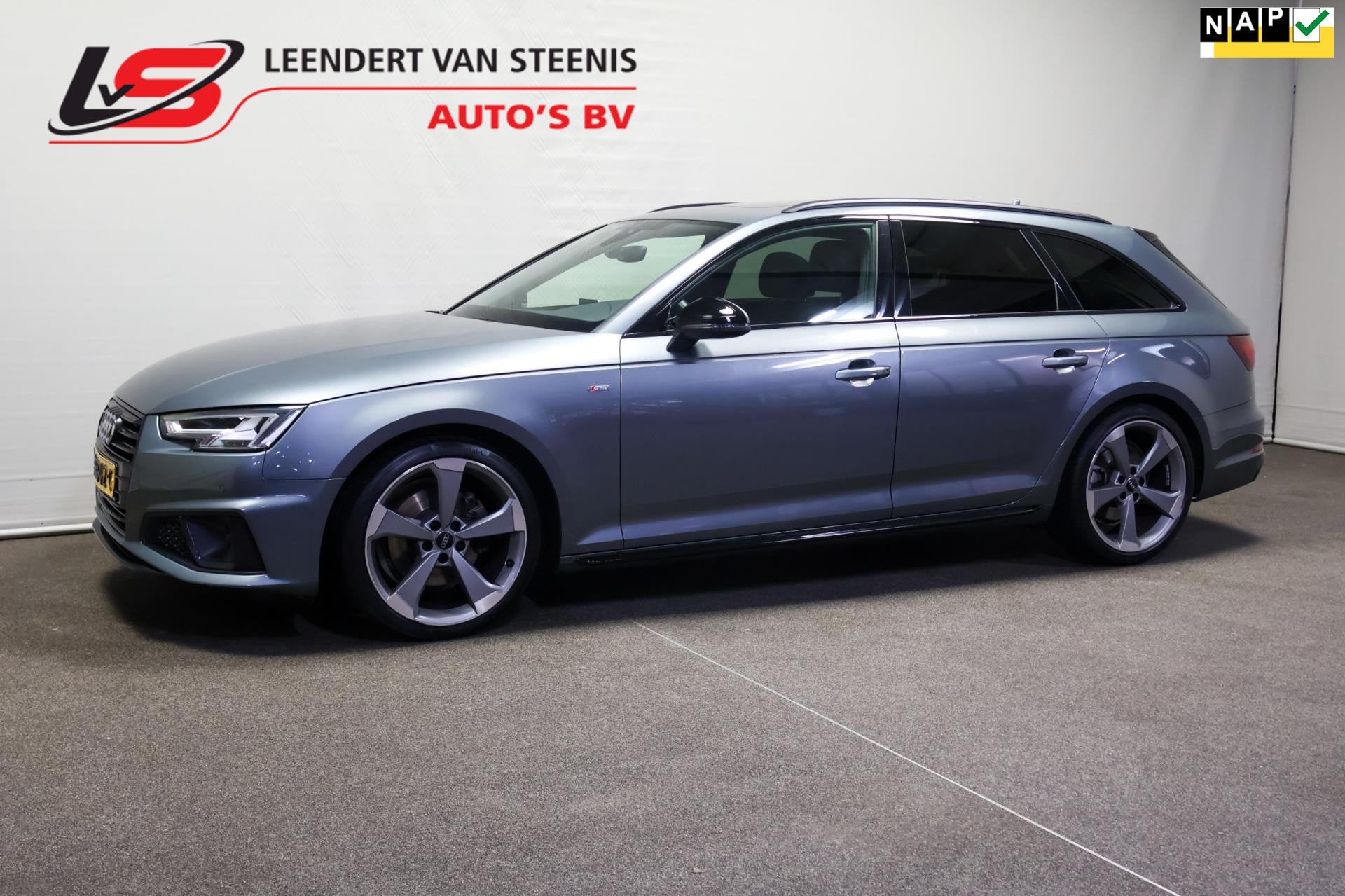 Audi A4 Avant 35 TFSI Sport S line black edition, Gebruikt, 4 cilinders, Automatische klimaatregeling, A4