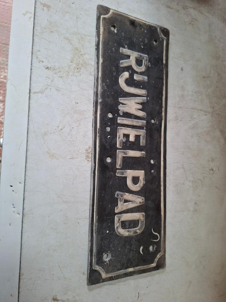 Vintage straatnaambord 'Rijwielpad' -, Antiek en Kunst, Antiek | Overige Antiek, Ophalen of Verzenden