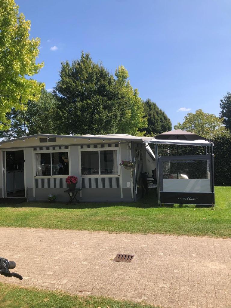 Caravan Hobby 560 UL VASTE PLEK LIMBURG