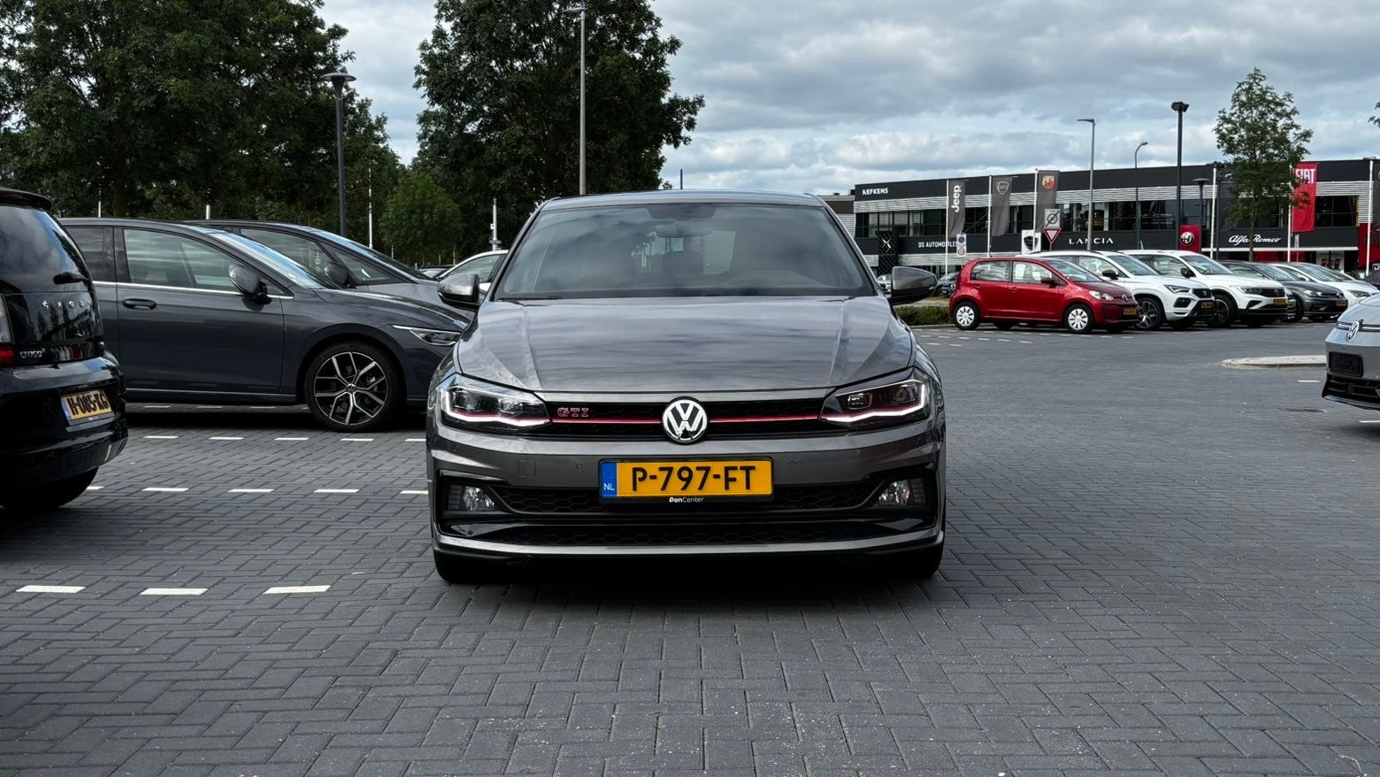 Volkswagen Polo 2.0 TSI 200pk 6-DSG 2019 Grijs, Auto's, Parkeerassistent, Stof, 4 cilinders, 1984 cc