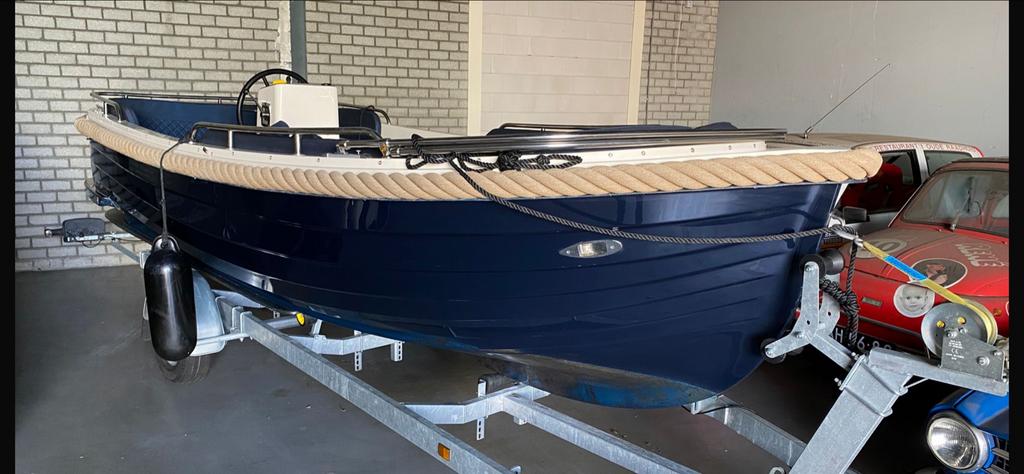 Primeur 570 tender 16pk Dsl met kussenset,buiskap en trailer, Binnenboordmotor, Diesel, Ophalen of Verzenden, Zo goed als nieuw