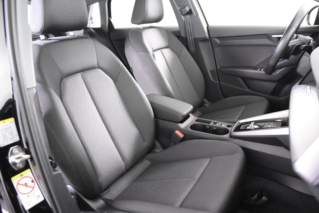 Audi A3 Sportback 30 TFSI *1ste Eigenaar*Navigatie*Stoelverw, Auto's, Audi, Gebruikt, Zwart, Bedrijf, 3 cilinders