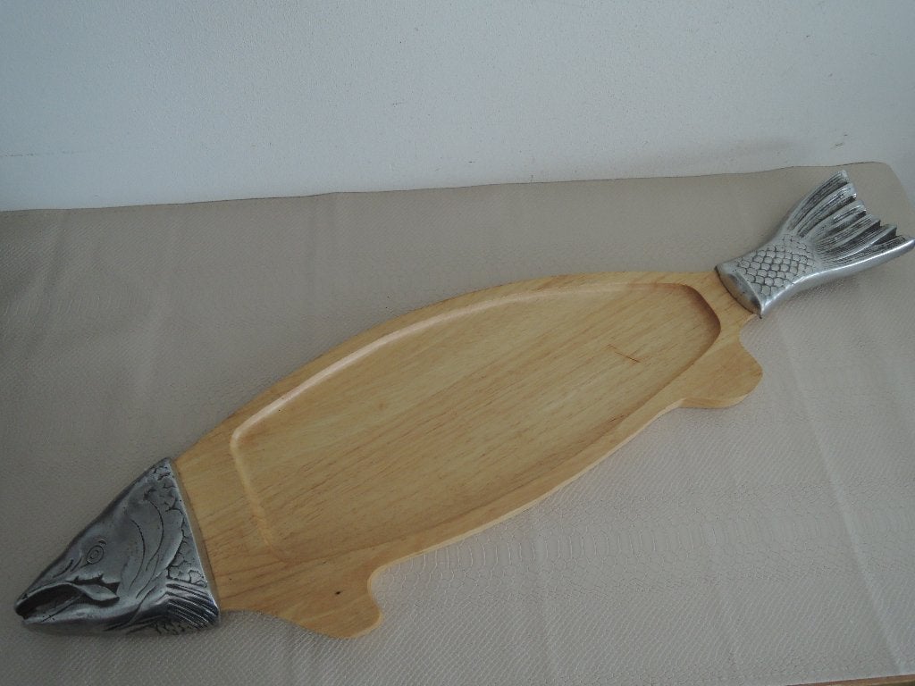 Hele grote vis snijplank van metaal en hout, Snij-/serveerplank, Ophalen of Verzenden, Zo goed als nieuw, Hout