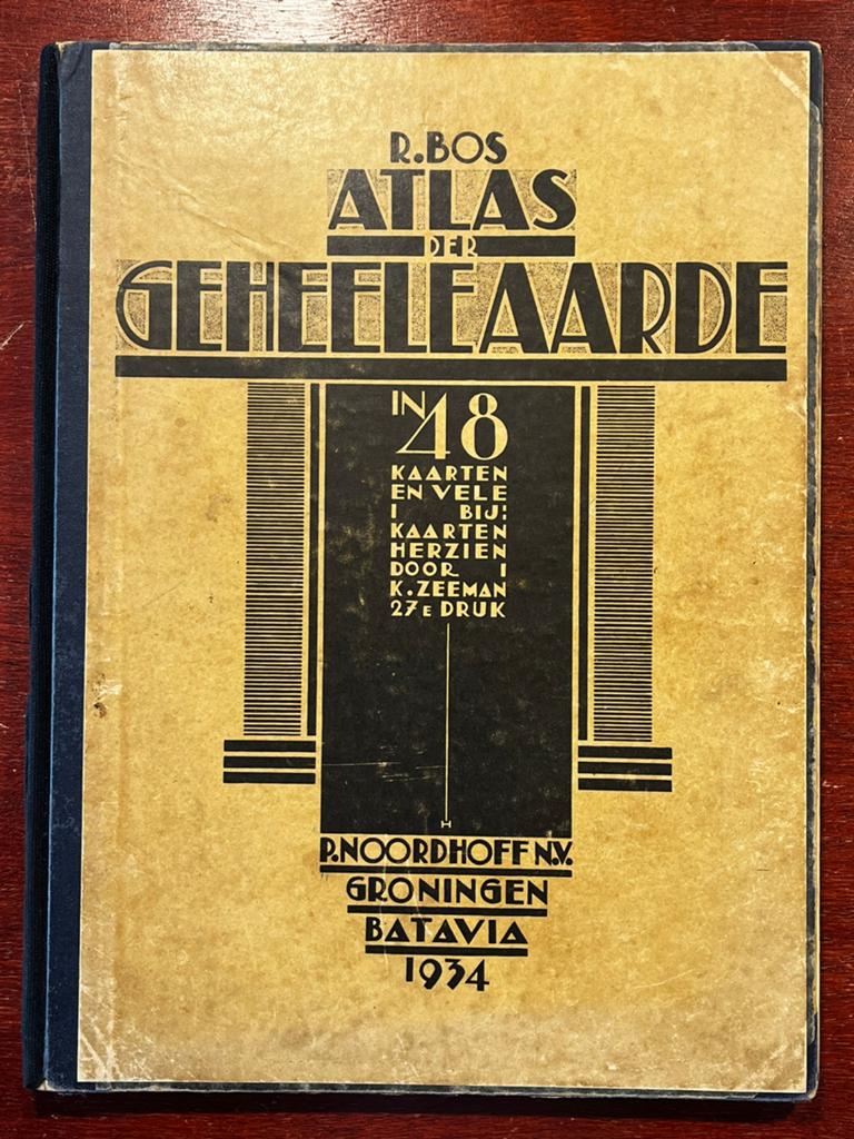 Atlas der geheele aarde R. Bos 1934 48 kaarten Ned. Indië, Boeken, Atlassen en Landkaarten, Overige atlassen, 1800 tot 2000, Wereld