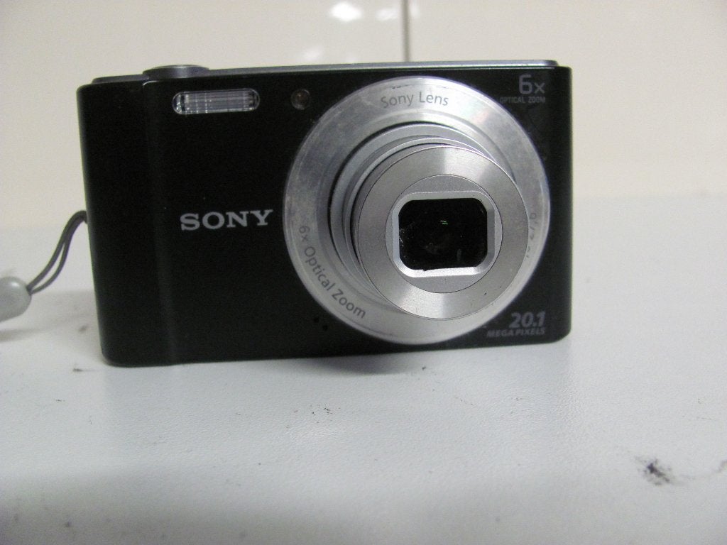 SONY Cyber-shot dsc-w810 met 20.1mp  en 6x optical zoom, Ingebouwde flitser, Gebruikt, Accu, Ophalen of Verzenden