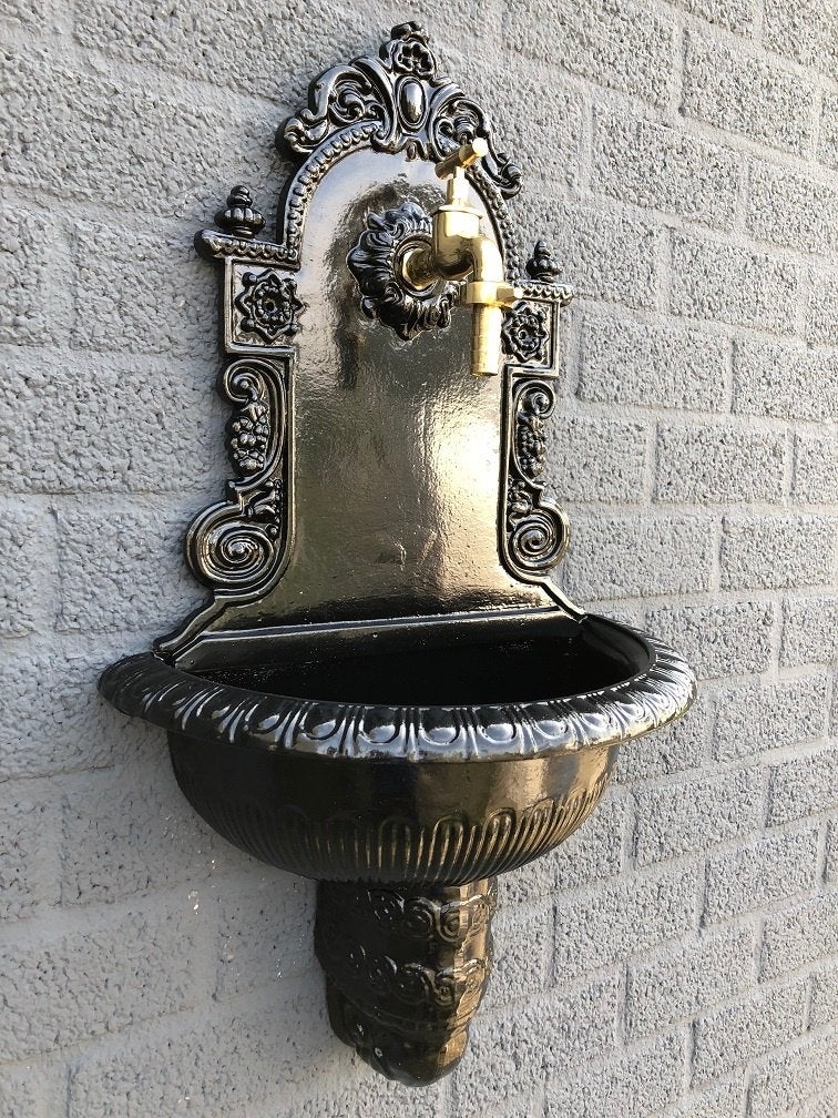 Wandfontein - Zwart - Alu met Kraan van Messing, Fontein, Gietijzer, ., Nieuw