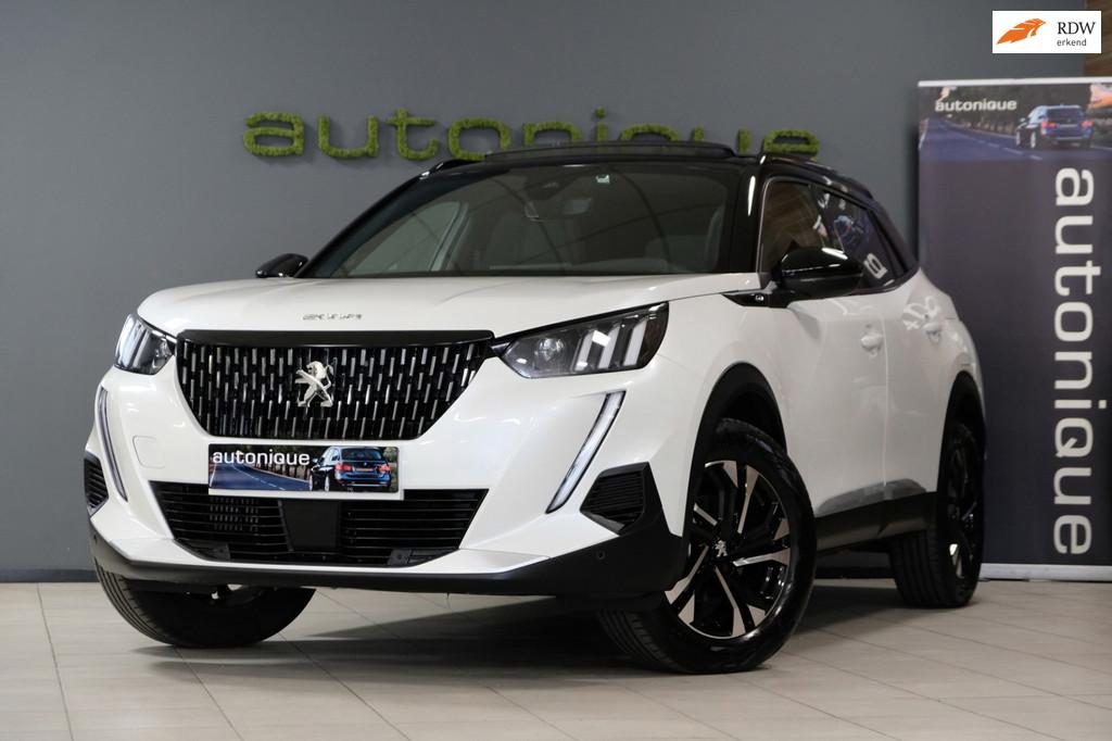 Peugeot 2008 1.2 Puretech GT-Line |PANORAMADAK| 16.000km! UN, Auto's, Peugeot, Gebruikt, Zwart, 1199 cc, Leder en Stof