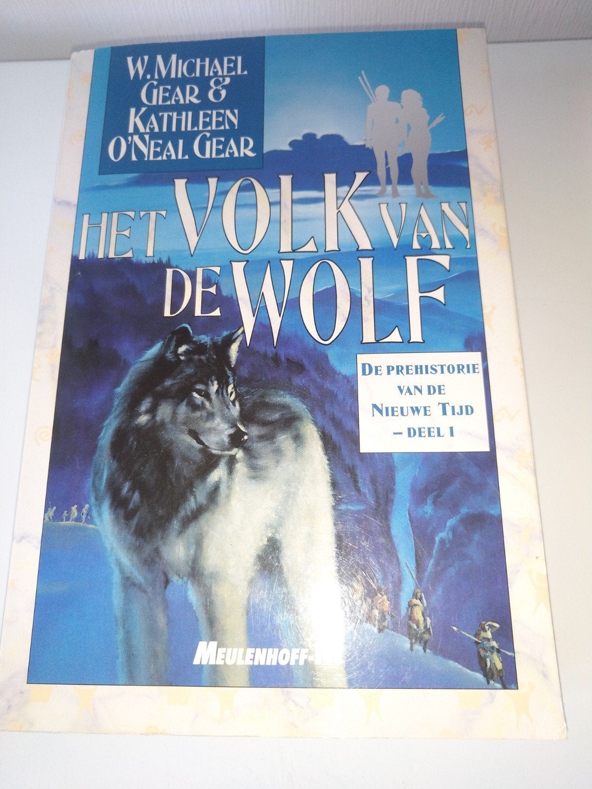 Het Volk van de Wolf, Vuur, Aarde - Deel 1, 2, 3, Boeken, Ophalen of Verzenden, Gelezen, W. Michael Gear & Kathleen O'Neal Gear