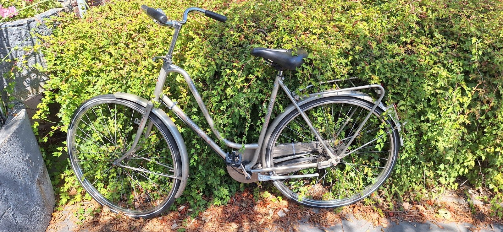 kapotte fiets voor onderdelen of oud ijzer, Ophalen, Gebruikt