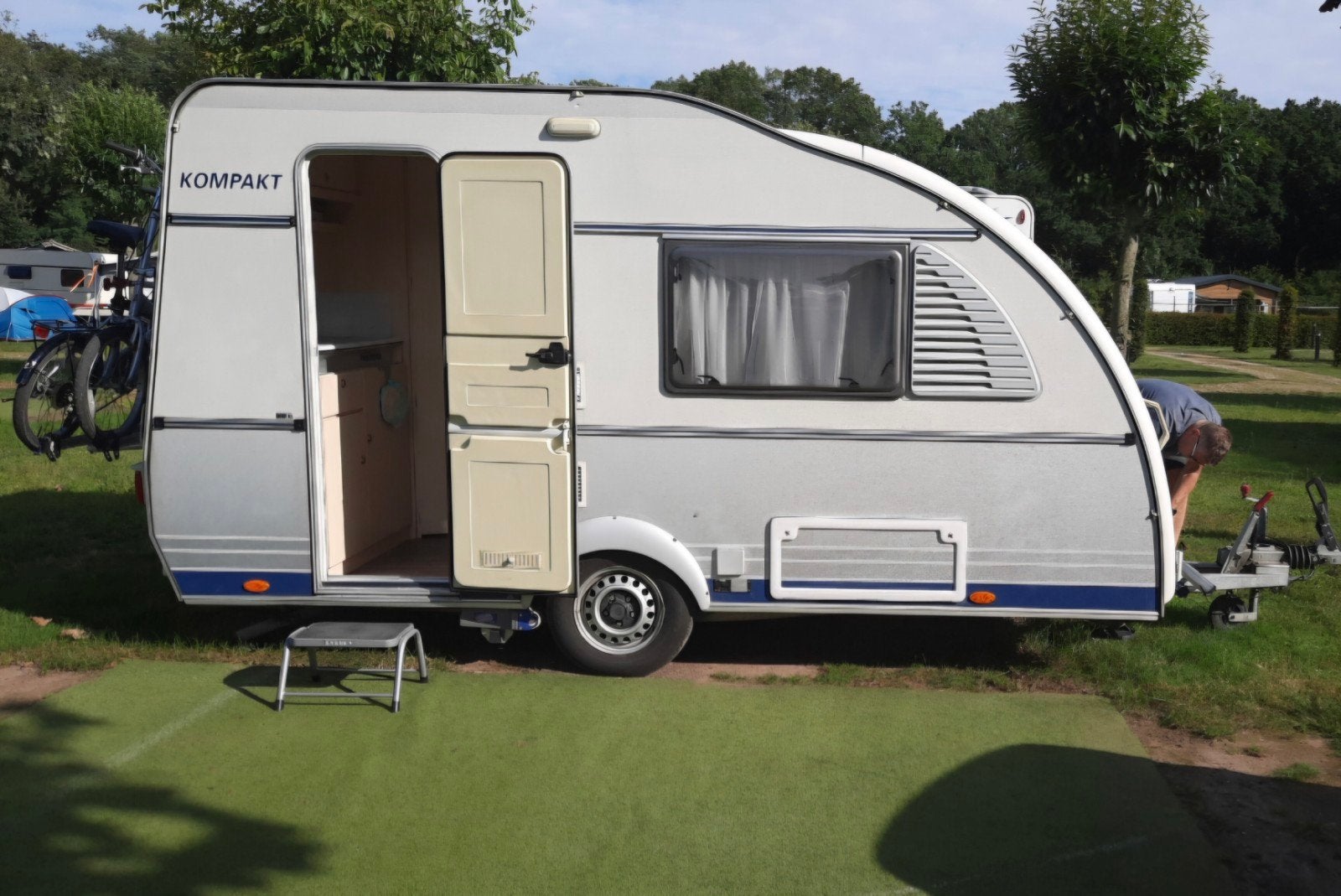 Kip kompakt 37 ek 1999, Kip, Tot en met 2, Treinzit, 750 - 1000 kg