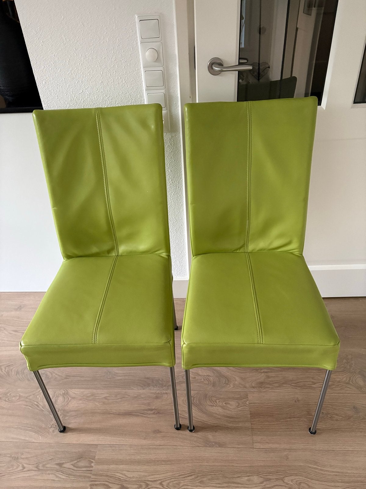Set van 2 Groene HVS Eetkamerstoelen - Modern Design, Huis en Inrichting, Ophalen, Gebruikt, Twee, Overige kleuren