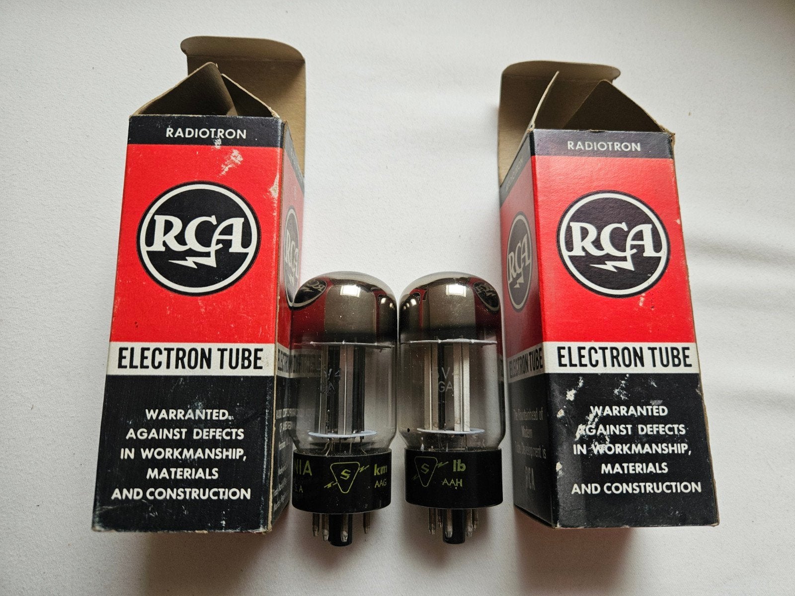 2x Sylvania 5V4G buizen in RCA Radiotron dozen, Ophalen of Verzenden