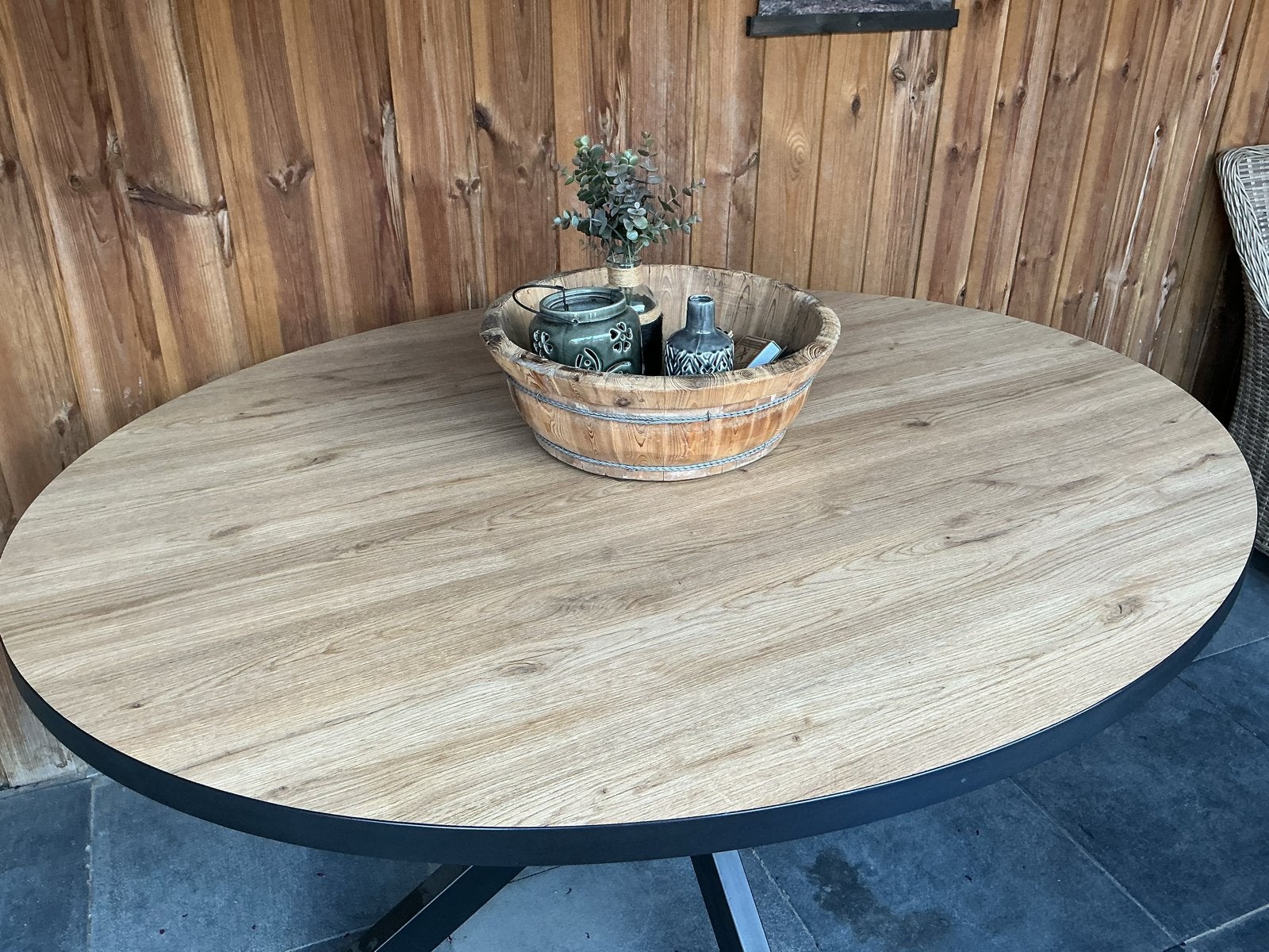 Eivormige Tafel met Kruispoot - Stijlvol en Modern, Ophalen, Zo goed als nieuw, Vier personen, Ovaal