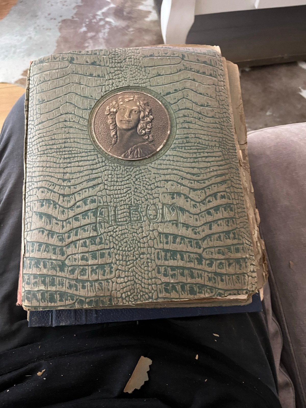 Oud album met ca. 250 ansichtkaarten uit de jaren '50, Verzamelen, Ansichtkaarten | Nederland, Ophalen, 1940 tot 1960
