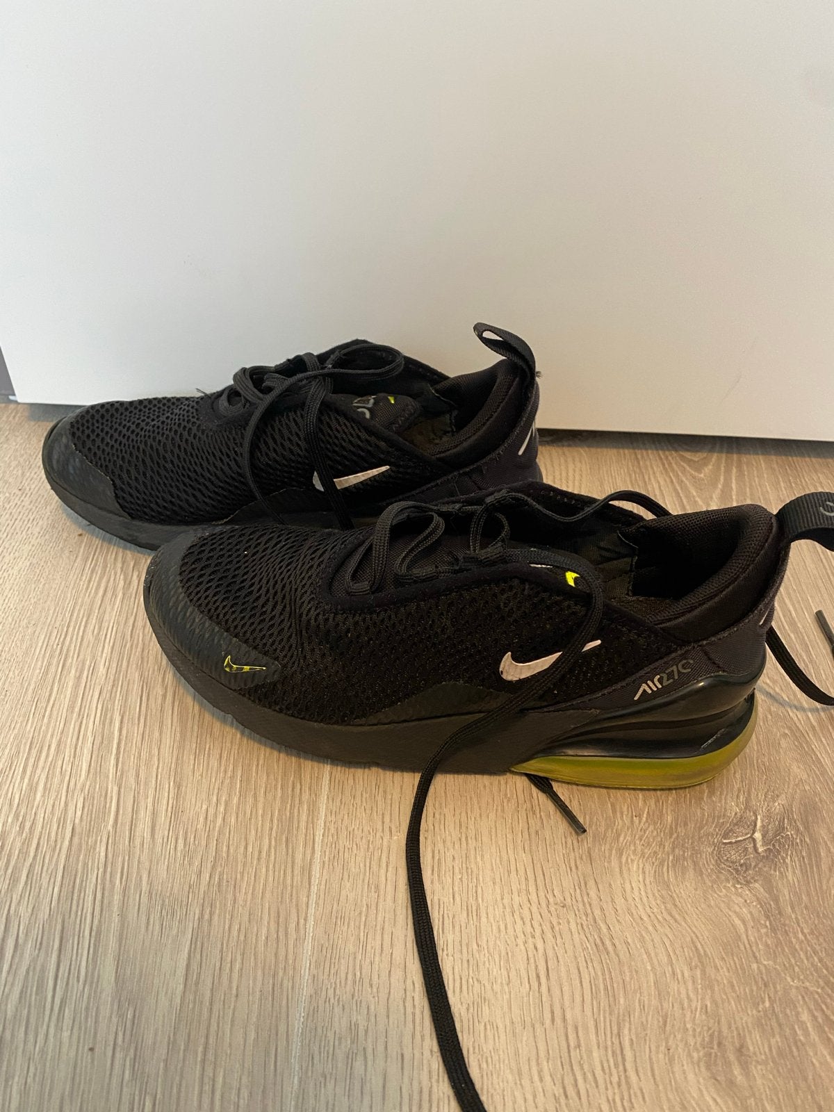 Nike Air Max 270 sneakers maat 34, Kinderen en Baby's, Kinderkleding | Schoenen en Sokken, Gebruikt, Verzenden, Jongen of Meisje