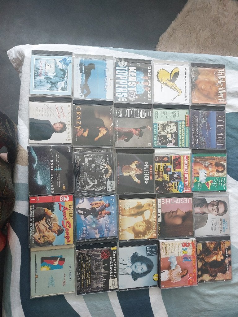 92 muziek CD's en 2 concert CD's, Alle leeftijden, Ophalen, Zo goed als nieuw, Overige typen