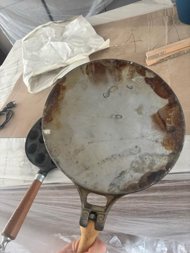 2 Ouderwetse Poffertjes Pannen - Zwaar Staal, Ophalen