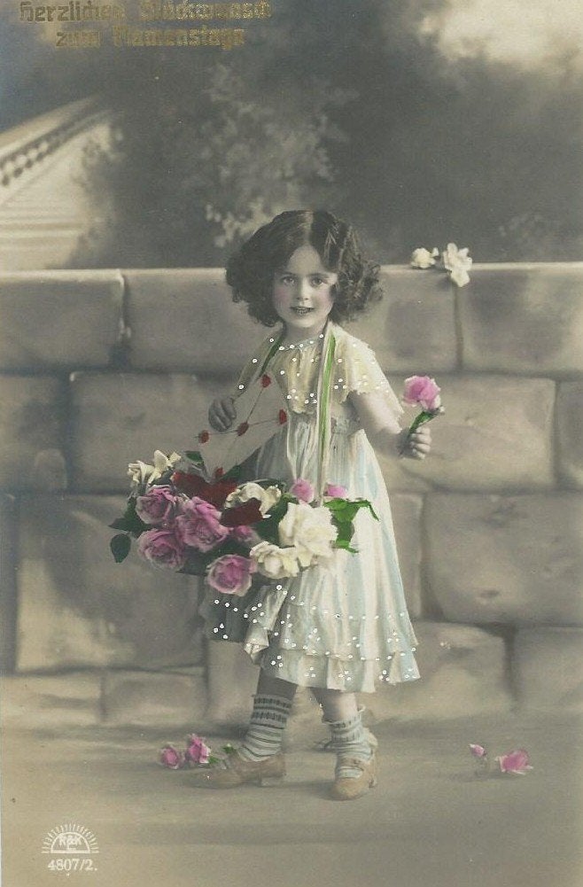 Oude ansichtkaart: Meisje met bloemenmand (ongelopen), Ophalen of Verzenden, Voor 1920, Ongelopen, Kinderen