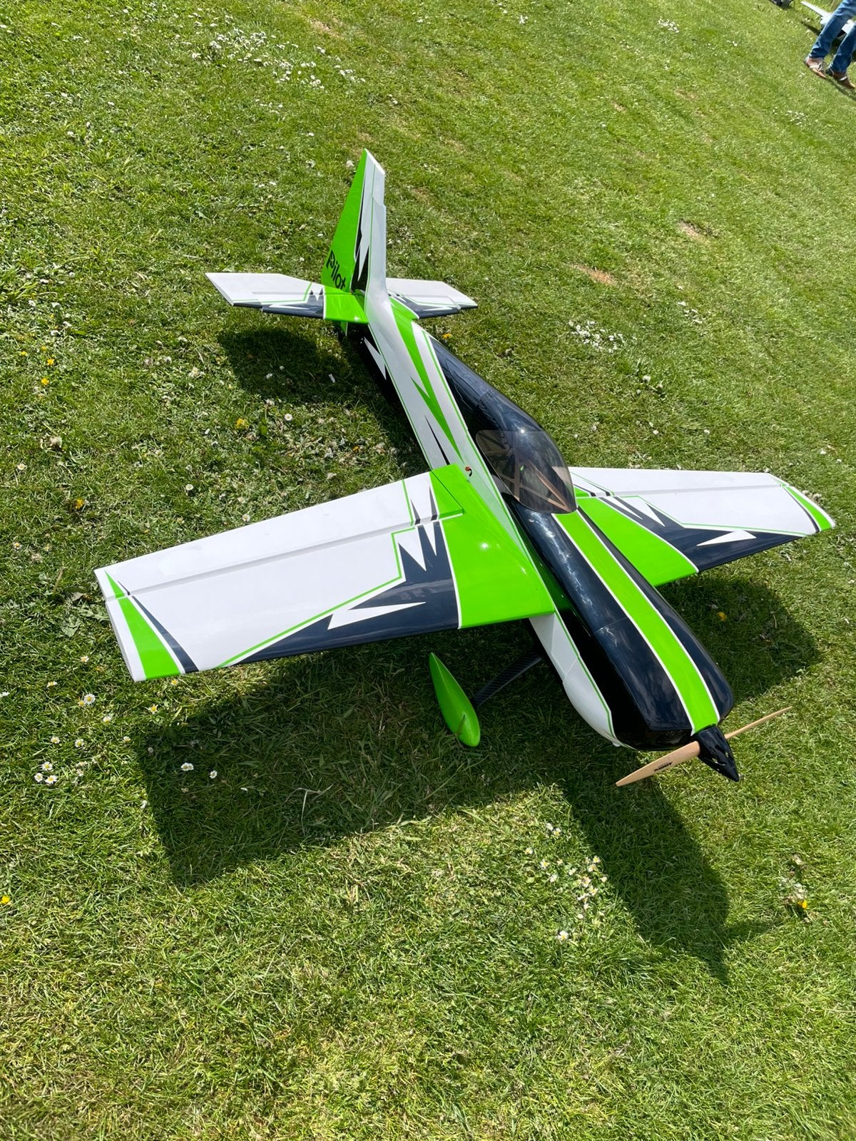 Pilot rc 67 inch laser met rcgf 20cc, Hobby en Vrije tijd, Modelbouw | Radiografisch | Vliegtuigen, Ophalen, Zo goed als nieuw