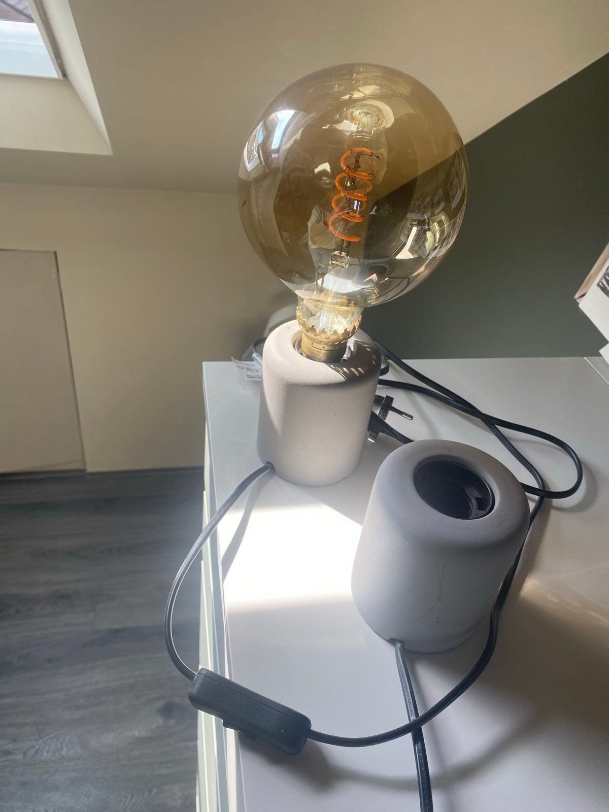 Set van 2 nachtlampjes, waarvan 1 met lamp, Huis en Inrichting, Ophalen, Overige materialen, Met schakelaar, Gebruikt